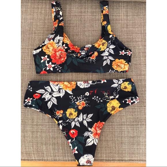 NWOT Floral Bikini - Picture 5 of 7